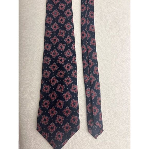 Jos A Bank Premier Collection Navy Pink Geometric Pattern Silk Necktie - Picture 6 of 6
